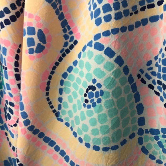 Lilly Pulitzer Elsa Blouse Top Tile Wave Silk Mosaic SZ M Pink Prach Aqua - Picture 6 of 7